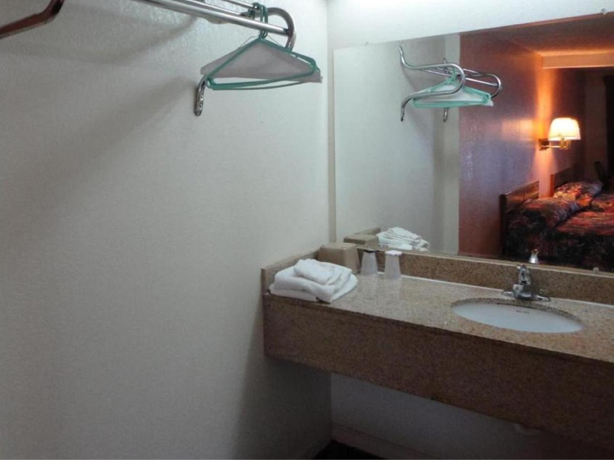 Budget Inn Franklinton מראה חיצוני תמונה